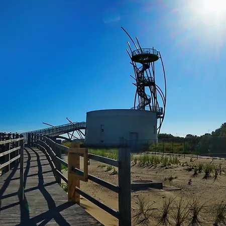 アパート With Sea View And Sunny Terrace