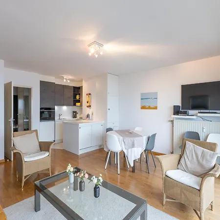 With Sea View And Sunny Terrace アパート ミデルケルケ